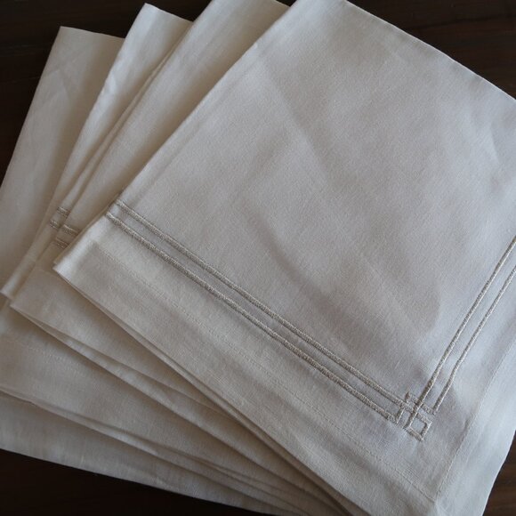 4 Fennco Styles Kaitlyn Ivory Linen Dinner Napkins 20" x 20" - Picture 1 of 7